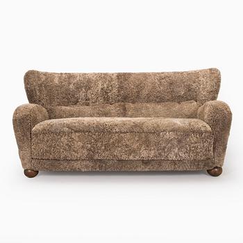Märta Blomstedt, An 'Aulanko-model' sofa. Designed in 1939.