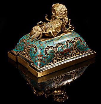 RÖKELSEKAR med LOCK, cloisonné. Qing dynastin, Qianlong (1736-95).