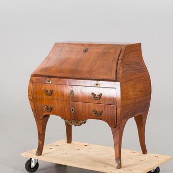 A ROCOCO ESCRITOIRE FROM THE 18TH CENTURY. - Bukowskis