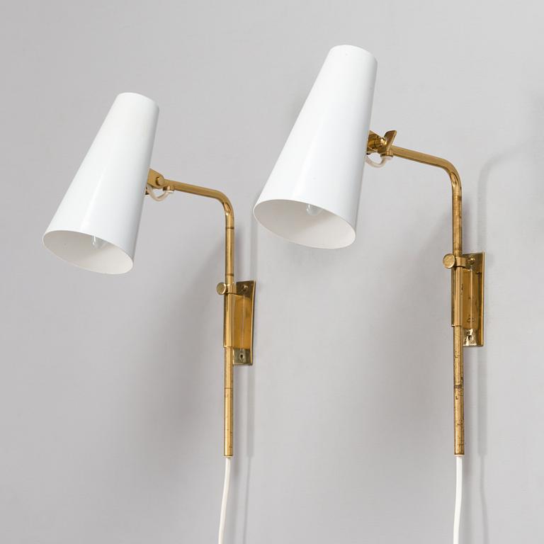 Paavo Tynell, a pair mid-20th century '9459' wall lights for Idman.