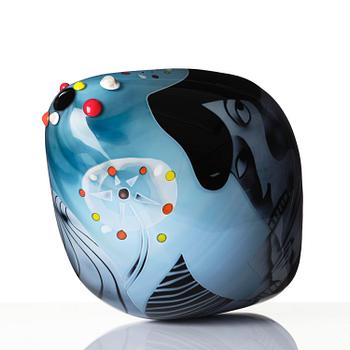 Peter Hermansson, a unique graal glass vase, glassblower Micke Johansson, Örsjö 2011.