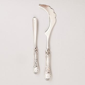 A lobster spoon and an aspic server/ ice cream sickle, silver handles, mark of Grachev Brothers, St Petersburg 1908-26.