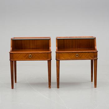 SÄNGBORD, ett par. 1950-tal.