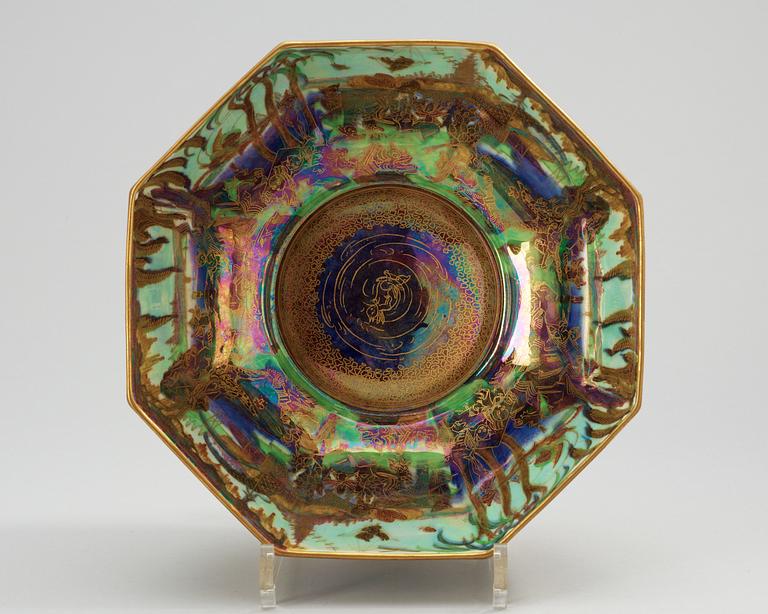 A Daisy Makeig Jones 'Fairyland lustre' porcelaine bowl by Wedgwood, England 1920's-30's.