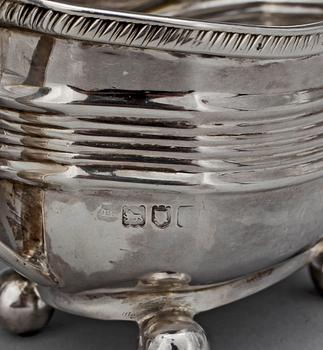 SÅSKANNOR, 2 st, silver, b.la. Rober Jones & son. London/Birmingham  England. Tot vikt ca 220 gram.