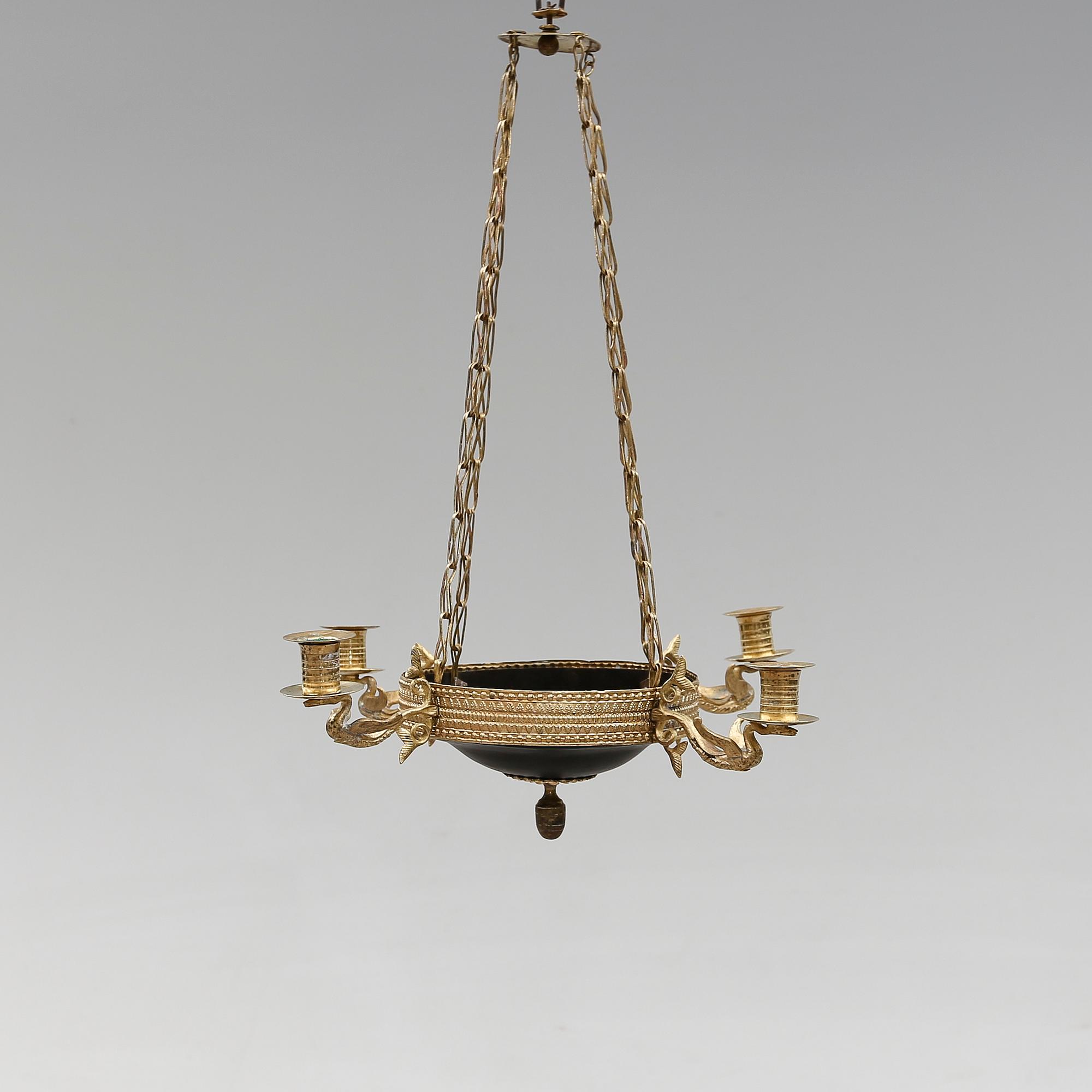 AMPEL, 1800-talets första hälft. Höjd ca 55 cm.