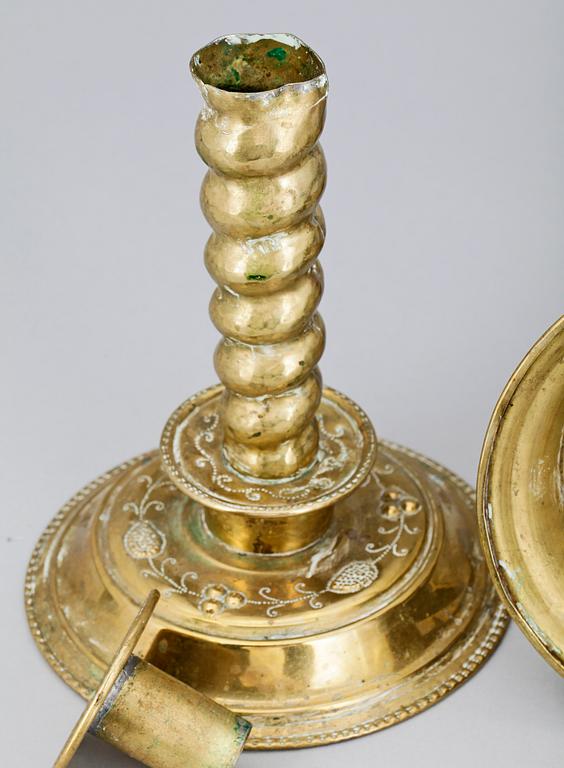 LJUSSTAKAR, ett par, mässing, barockstil, omkring 1900.