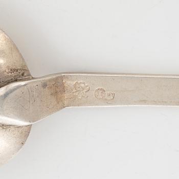 A Swedish 18th century silver spoon, marks of Johan Dragman, Arboga (1701-1746).