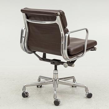 Charles & Ray Eames, desk chair, "Soft Pad Chair EA 217", Vitra.