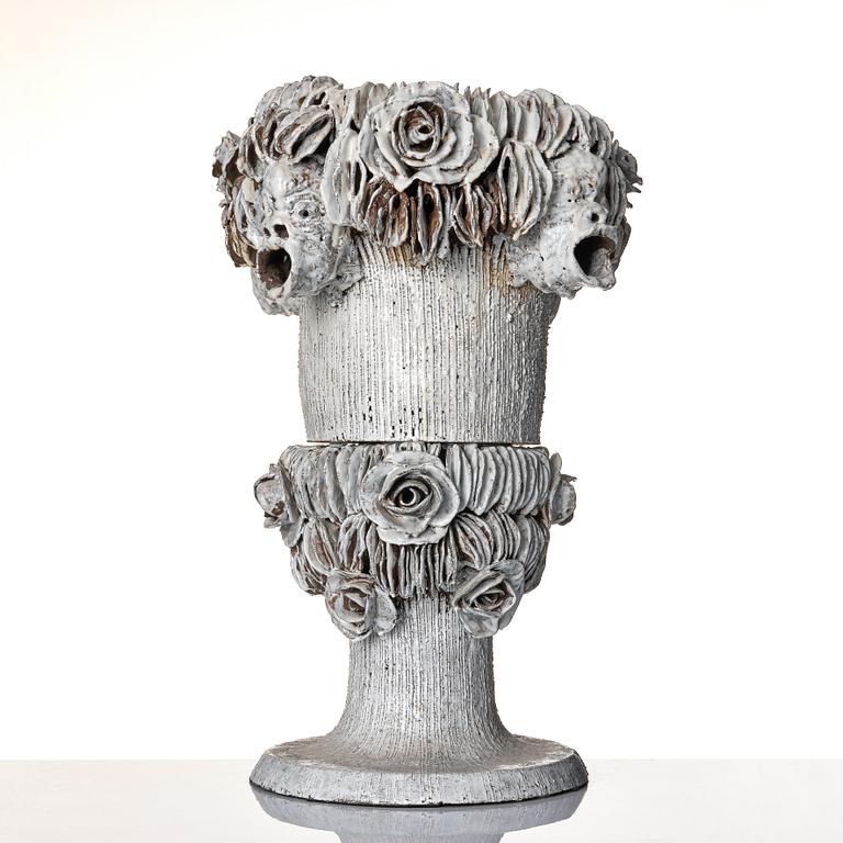 Carl Richard Söderström, skulptur/urna, egen ateljé, Stockholm ca 2010.