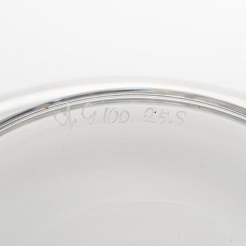 Simon Gate, an engraved glass bowl on a plate, 'Molnet' (The Cloud), signed of.G.100.25.S.