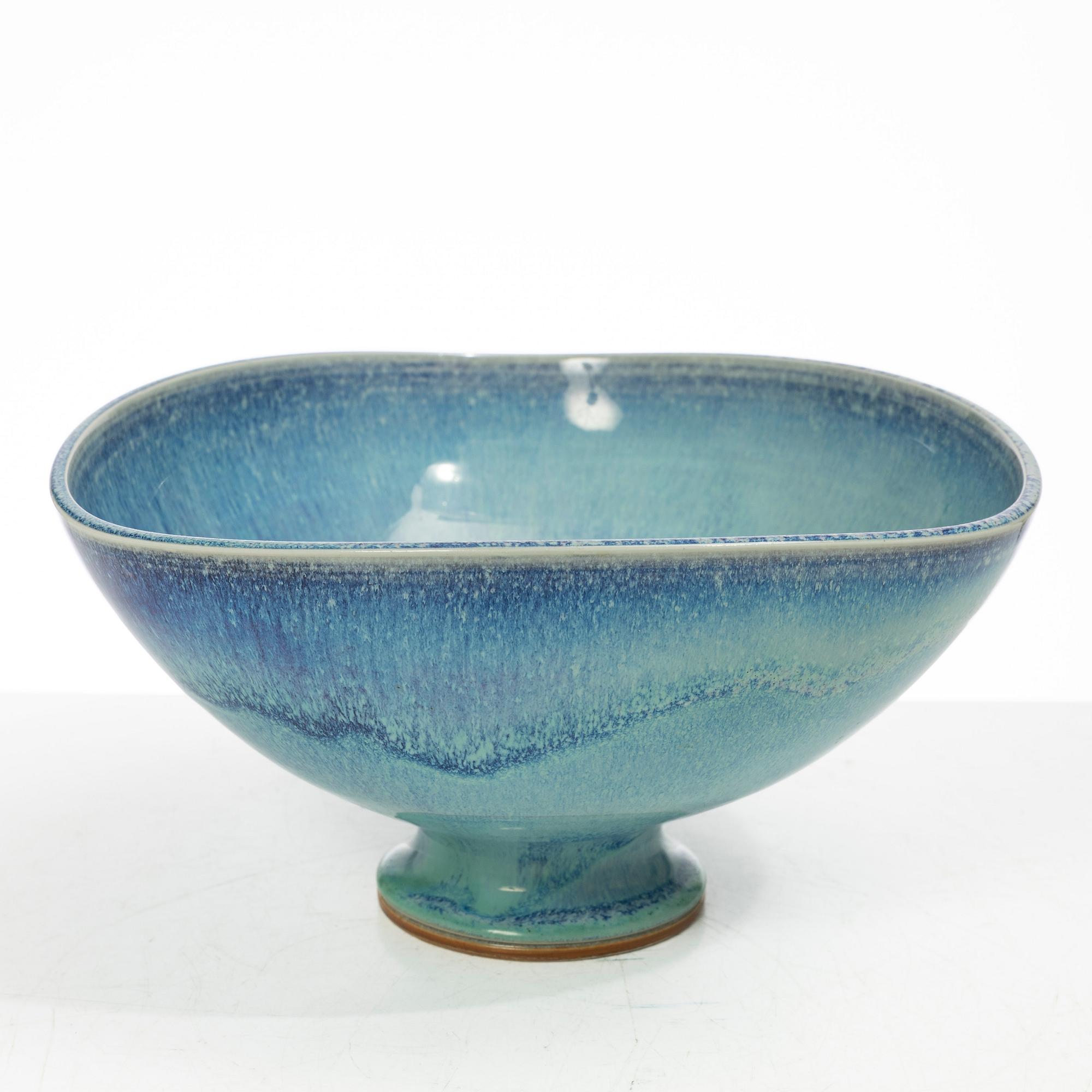 Berndt Friberg, a stoneware bowl, Gustavsberg Studio, 1972.