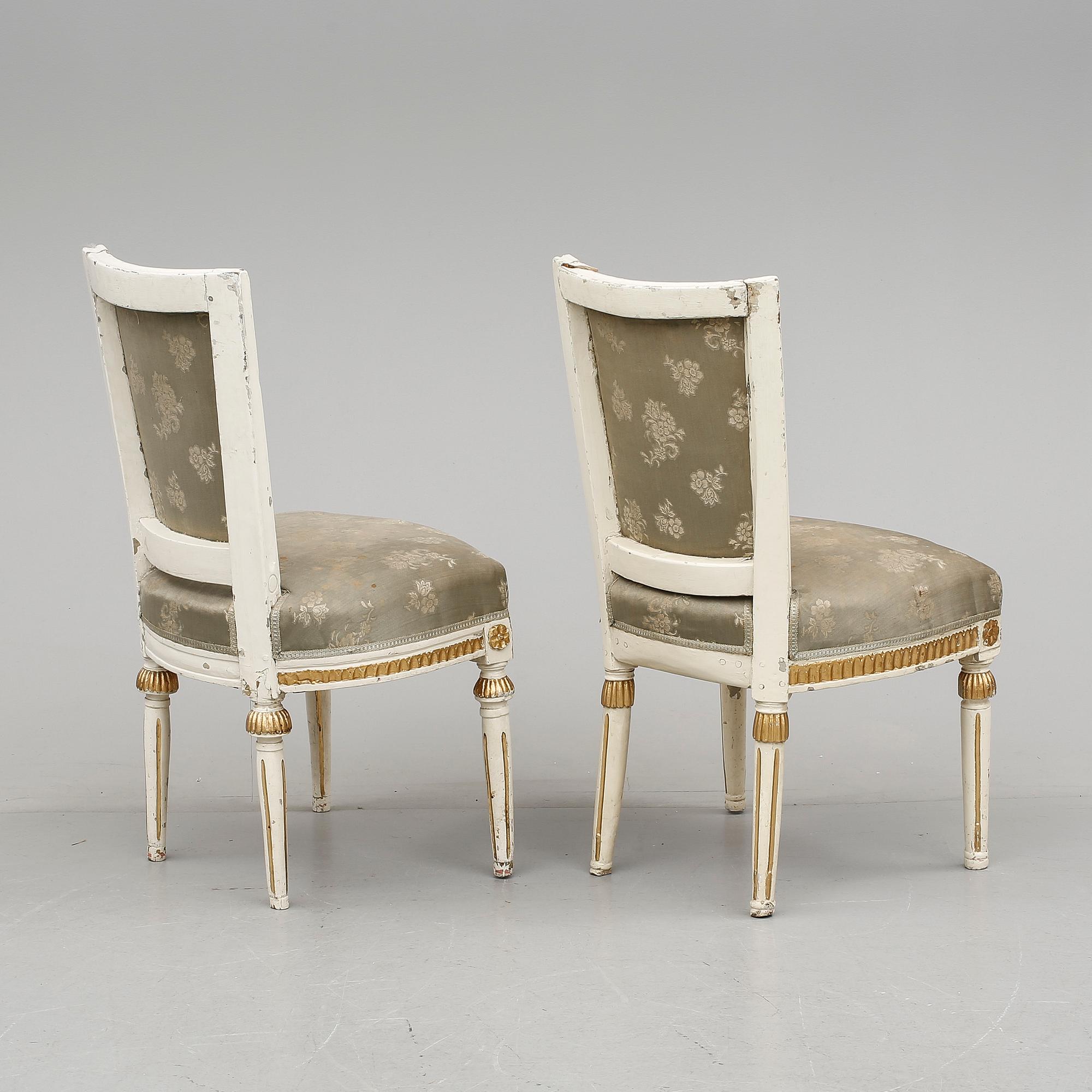 STOLAR, 2 stycken, Gustavianska. 1700-talets slut.