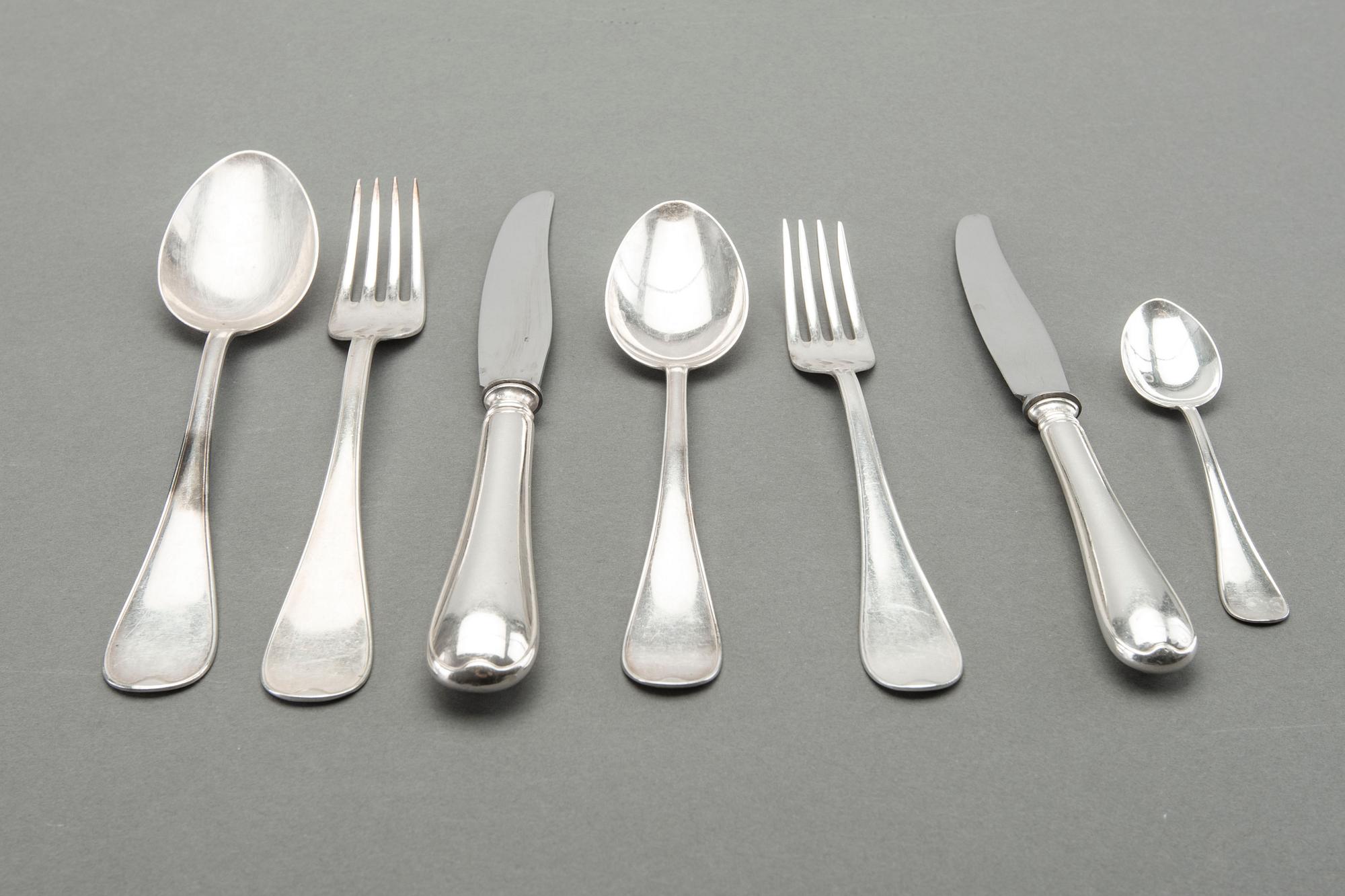 A SET OF 93 PCS SILVER CUTLERY "Gammalsvensk modell" GAB STOCKHOLM.