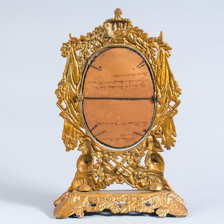 BORDSSPEGEL, omkring 1900.