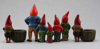 PARTI TOMTAR, 7 st, lergods, 1900-talets första hälft.