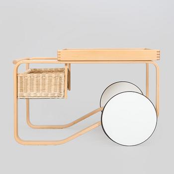 Alvar Aalto, tarjoiluvaunu, Artek, 2006.