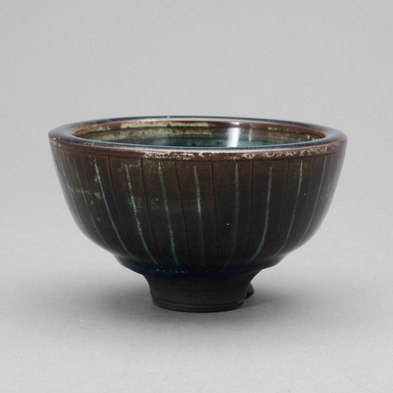 SKÅL, stengods, "Farstagods", Wilhelm Kåge, Gustavsberg studio. Signerad.