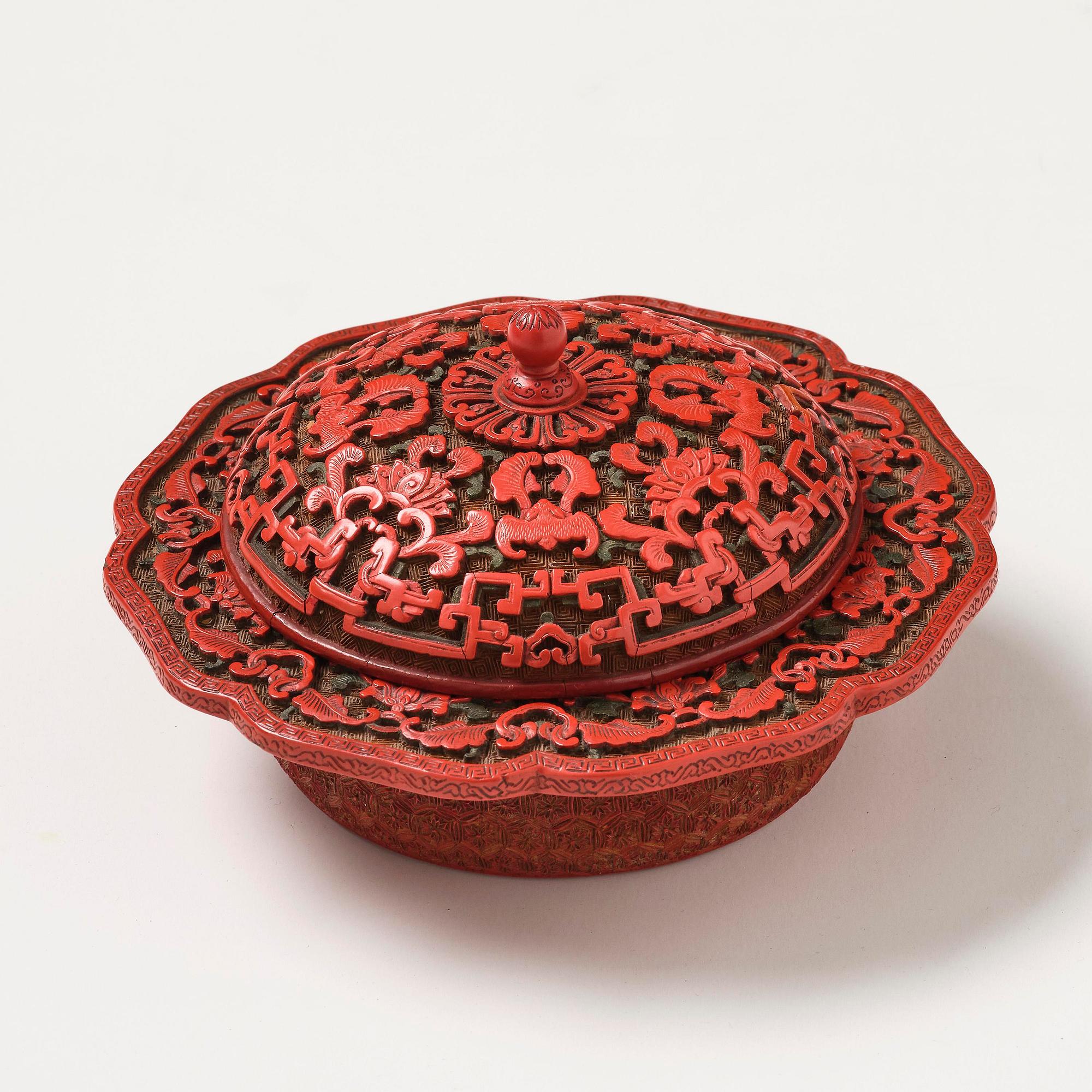 Ask med lock, lack. Qingdynastin, Qianlong (1736-95).