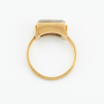Wiwen Nilsson, a ring, 18K gold with rock crystal, Lund 1941.