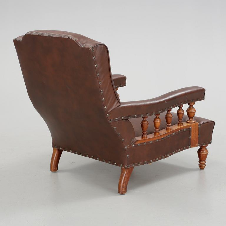 BALUSTRADFÅTÖLJ, 1900-tal.