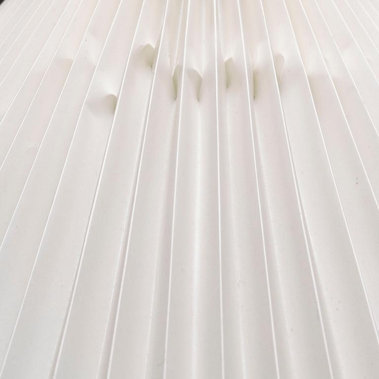 CARL-HARRY STÅLHANE, an eggshell glazed stoneware table lamp, Rörstrand Ateljé, Sweden 1950's.