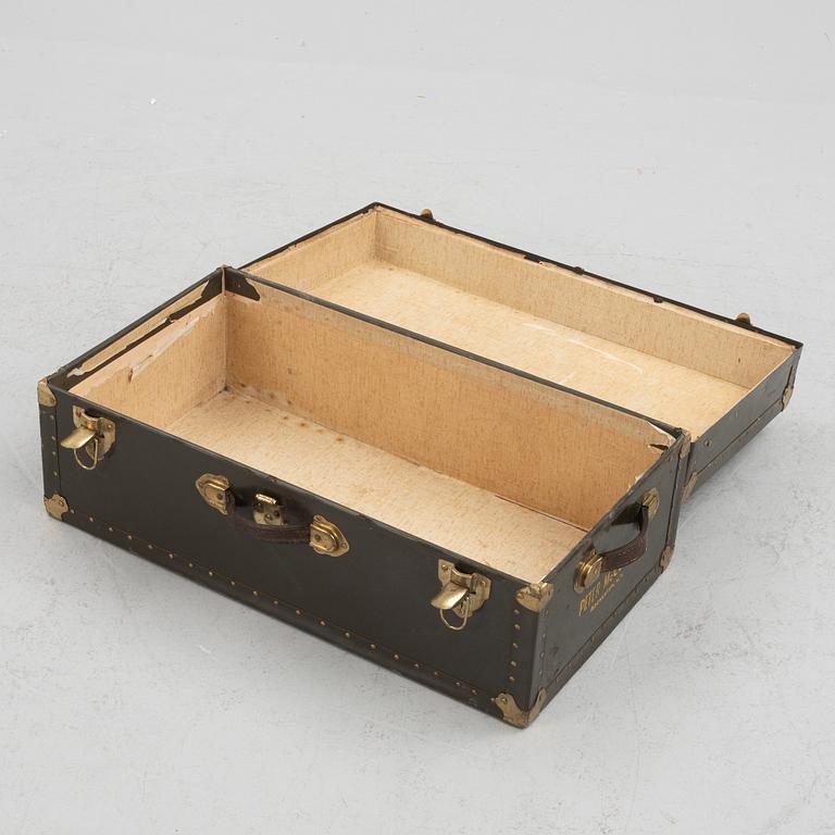 Trunk, early 20th century.