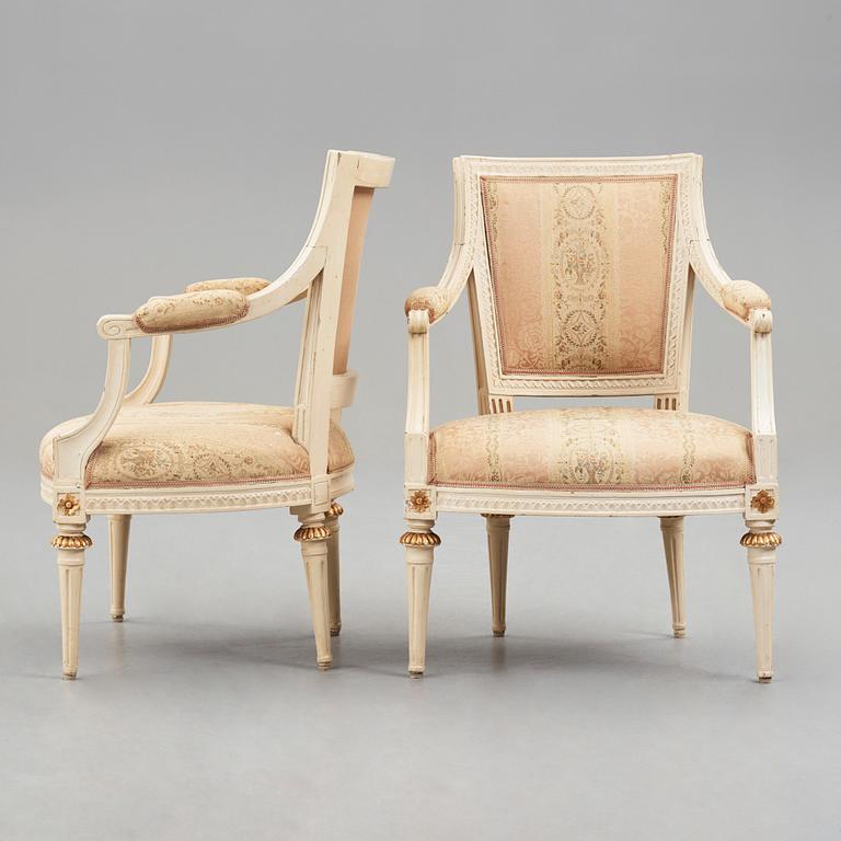 Ephraim Ståhl, A pair of Gustavian armchairs by av Ephraim Ståhl, master 1794.