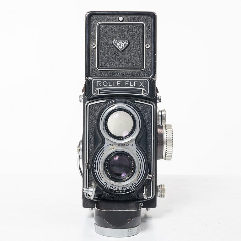 Mellanformatskamera, Rolleiflex, med väska och tillbehör, Franke & Heidecke, 1900-talets mitt, Tyskland.