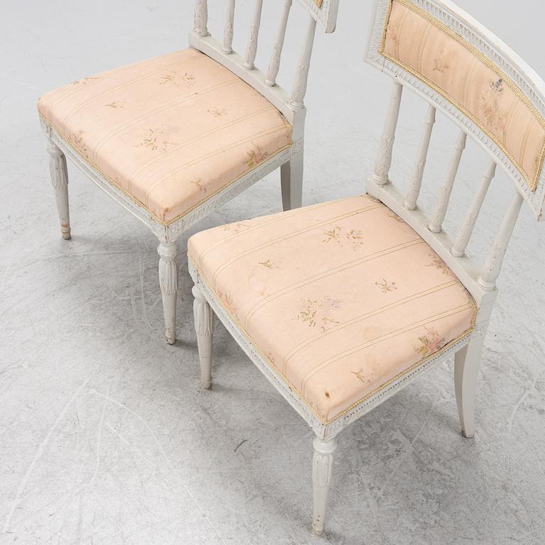 A pair of Gustavian chairs, around the year 1800.