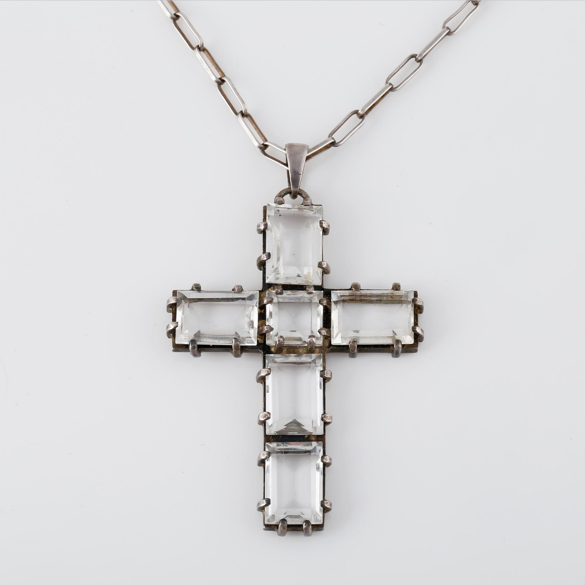 HÄNGE, silver med fasettslipad bergkristall, Håbes, Göteborg, 1939. Vikt 11,7 gram.