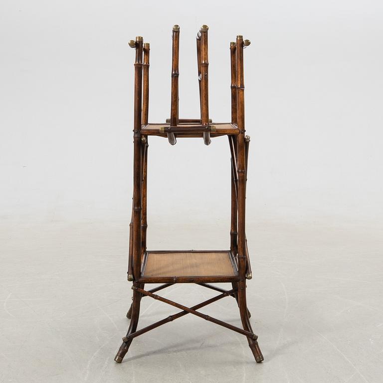 Tidningsställ, 1900-tal.