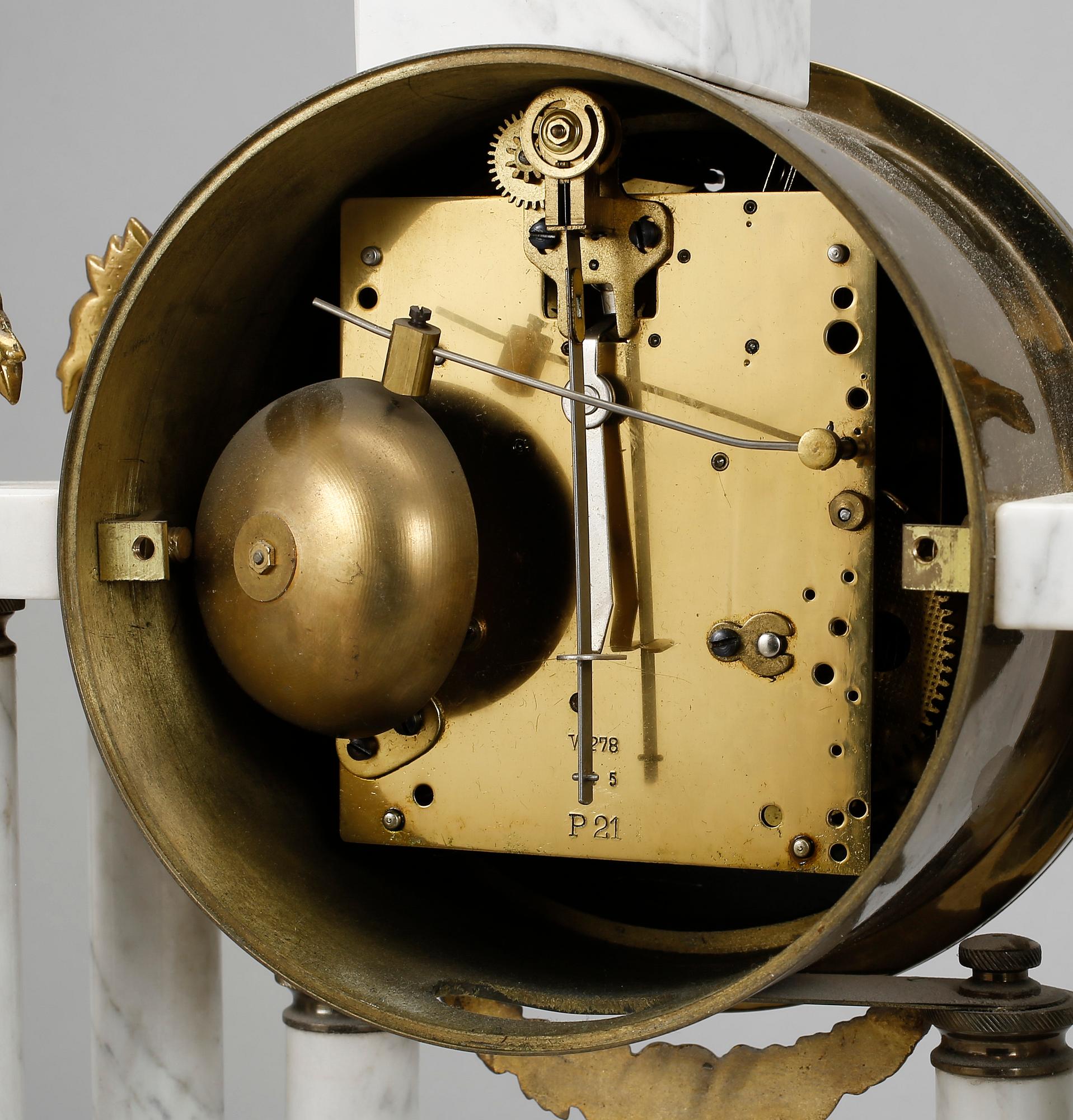 BORDSUR, gustaviansk still, 1900-tal.