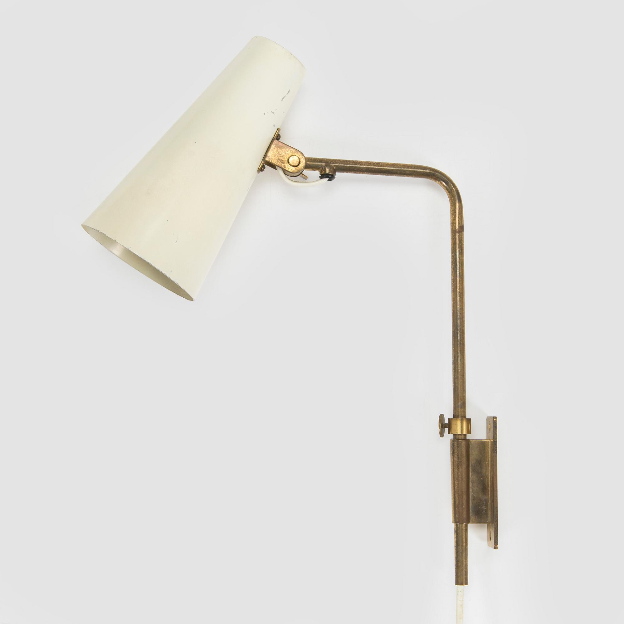 Paavo Tynell, a mid-20th century wall lamp, model 9459 for Taito/ Sievä.