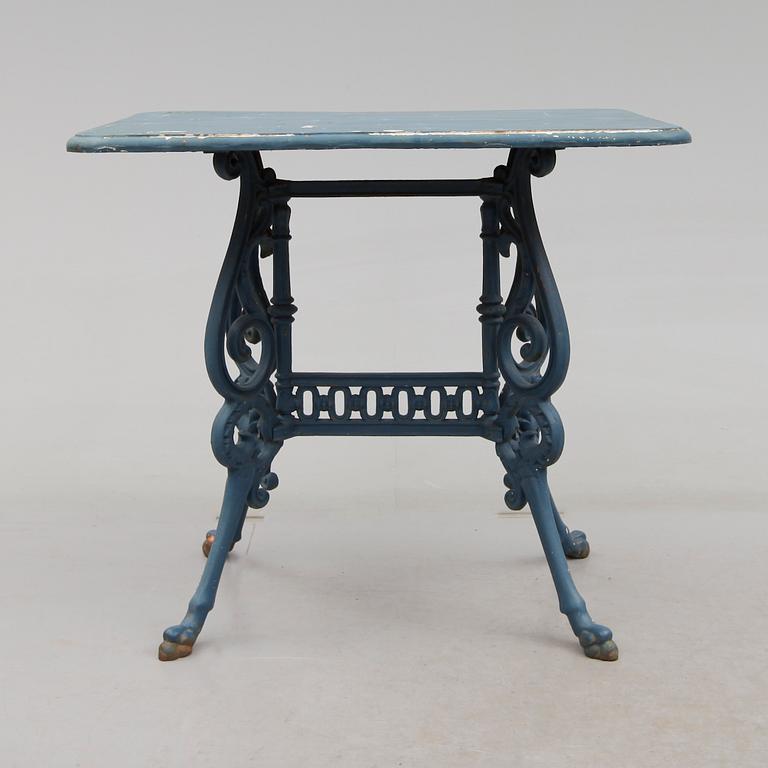 TRÄDGÅRDSBORD, 1900-talets första hälft.