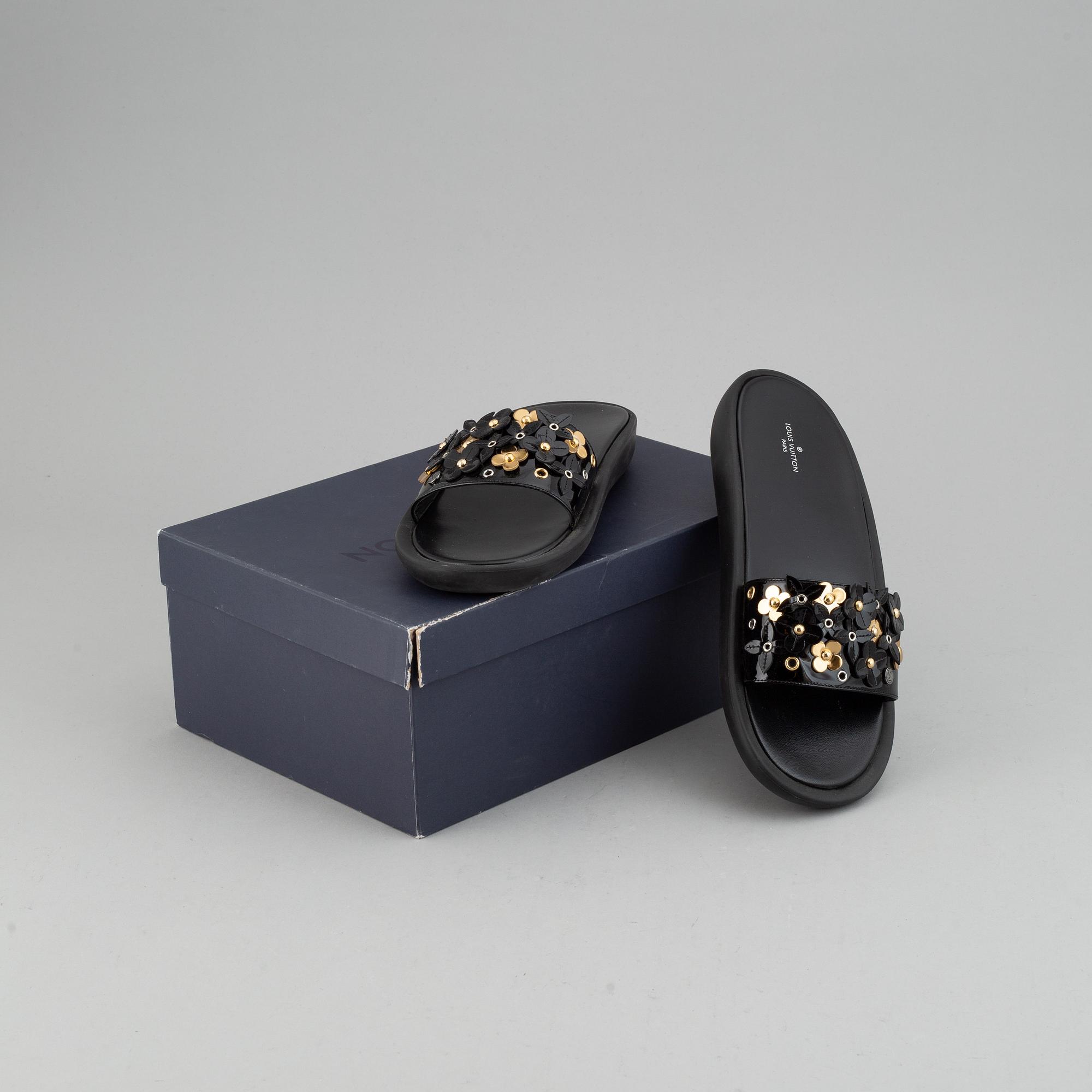 Louis Vuitton, a pair of sandals, size 40.