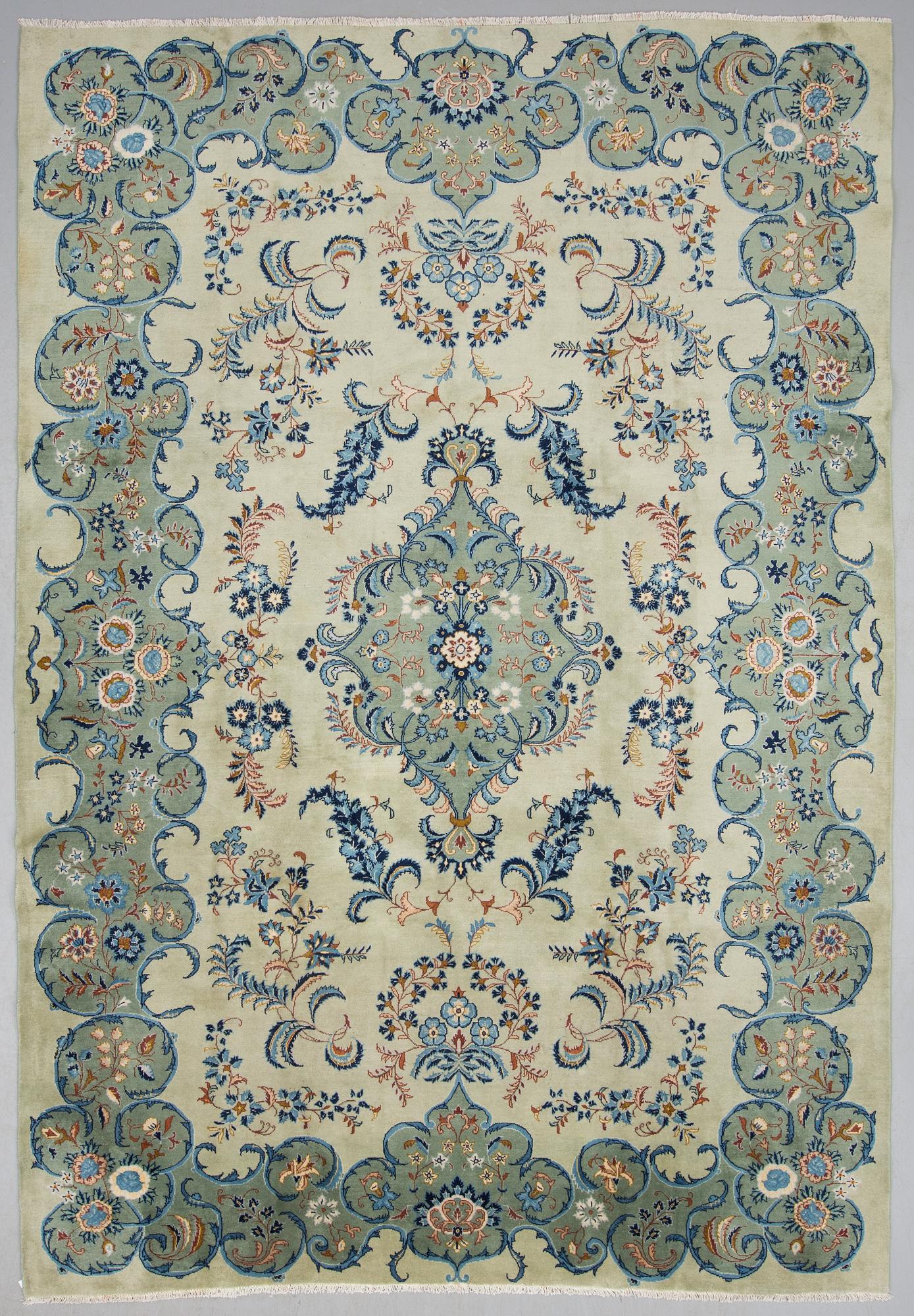 MATTA, old, Keshan, ca 367 x 256 cm.