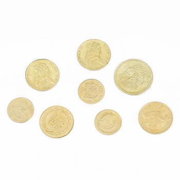 GULDMYNT, 8 stycken. Bl a Italien, Grekland och med arabisk text. 1800-1900-tal. Troligen ca 20 karat. Vikt ca 5,2 gram.