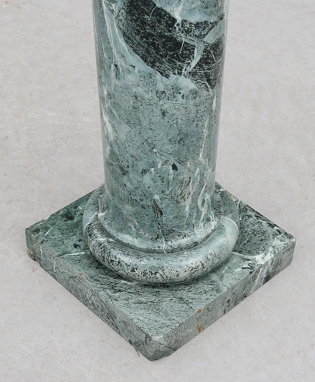 PIEDESTAL MED URNA, 1900-tal.