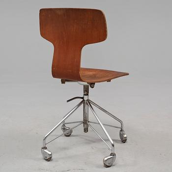 SKRIVBORDSSTOL, Arne Jacobsen för Fritz Hansen, 1950/60-tal.