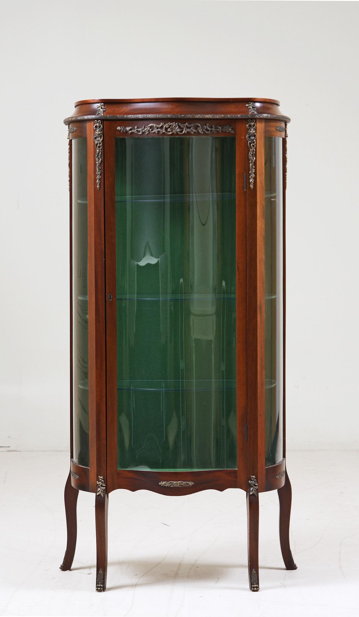 VITRINSKÅP, rokokostil, 1900-talets mitt.