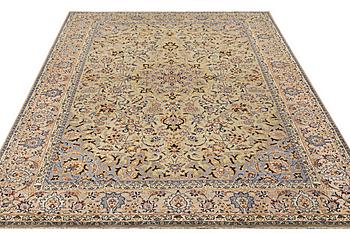 A carpet, Kashan, ca 384 x 274 cm.