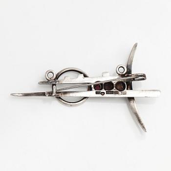 Heikki Kaksonen, brooch, faceted garnet, silver, Helsinki 1957.
