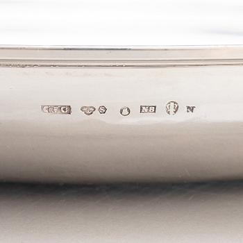 Carl Fredrik Carlman, och Guldsmedsaktiebolaget, fat/brickor, två stycken, silver, Stockholm 1939.