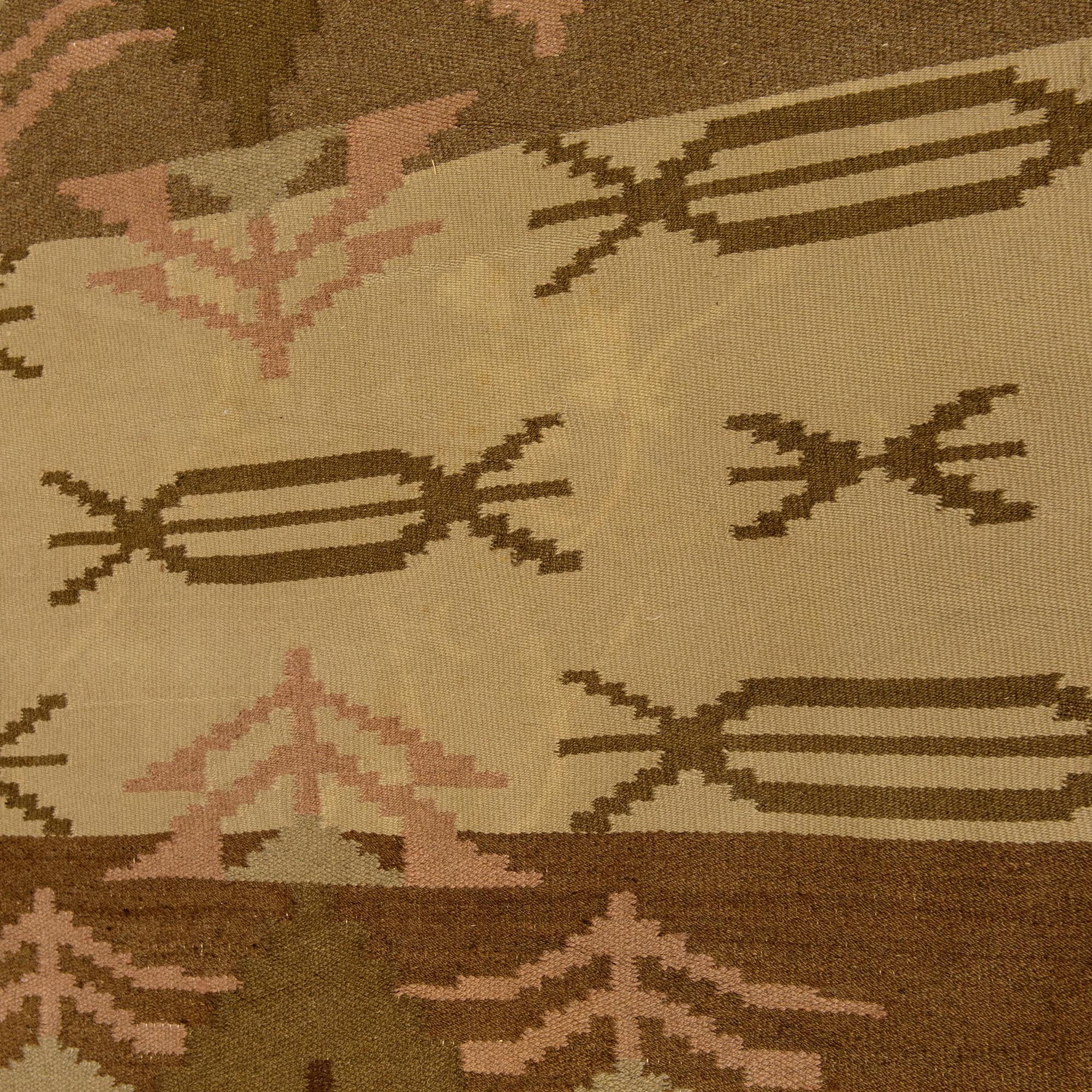 Laila Karttunen, A 1940's Finnish flat weave carpet. Circa 345x220 cm.