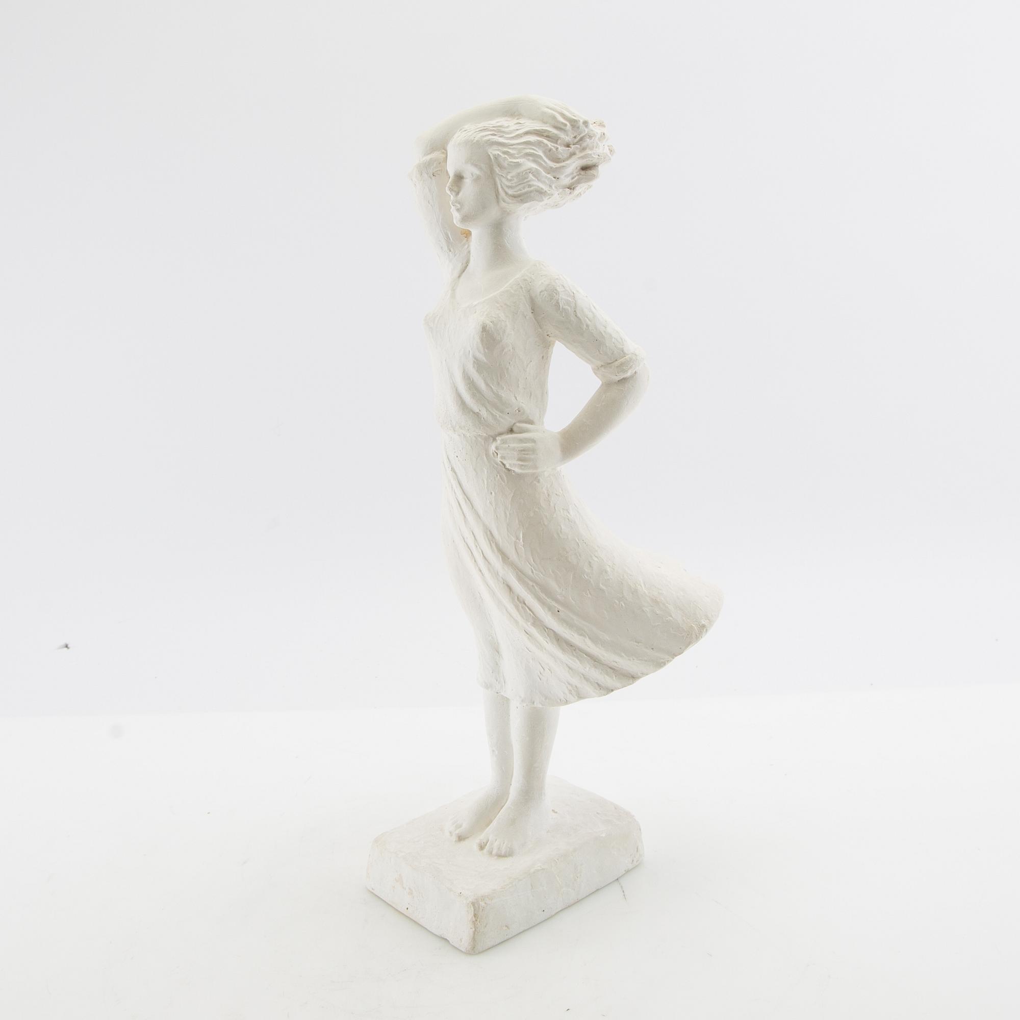 Carin Nilson, skulptur Stående modell.