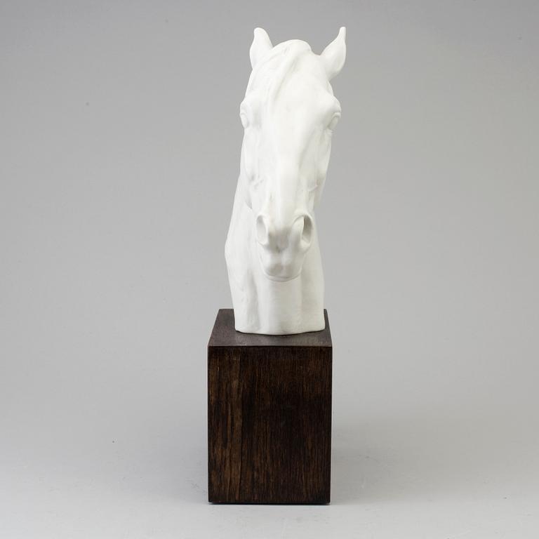 A porcelain sculpture by Albert Hinrich Hussmann, Rosenthal.