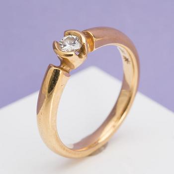 RING, 18K guld med briljantslipad diamant ca 0.17 ct.