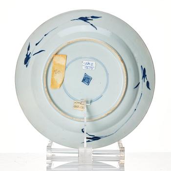 A group of six Chinese blue and white plates, Qing dynasty, 18th century.