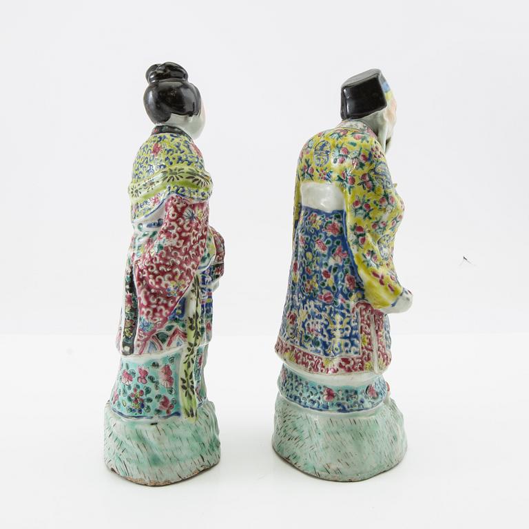 Figure no. 2 pcs. China, late 19th century porcelain.